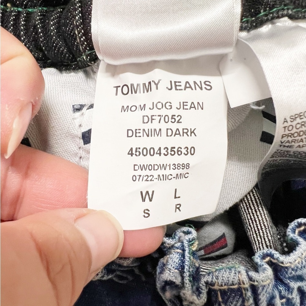 Tommy Jeans Women 90s Y2K Retro Two Tone Split Wash Denim Mom Jog Jeans Small - Picture 15 of 15